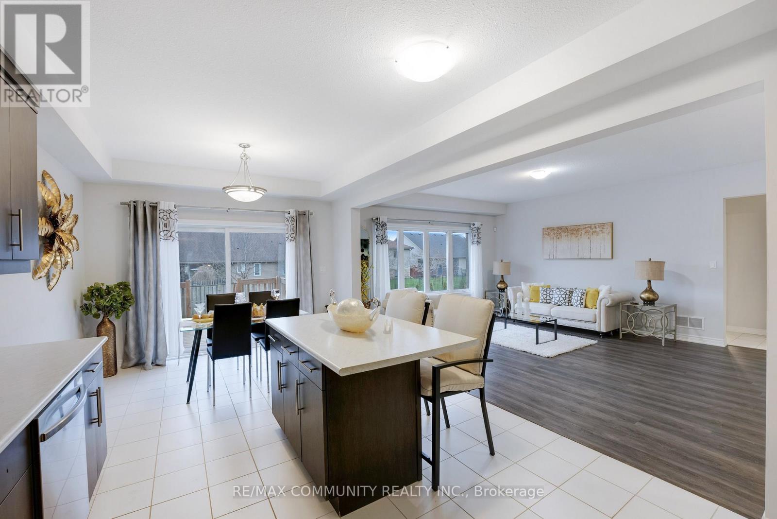 3623 Thunder Bay Road, Fort Erie, Ontario  L0S 1N0 - Photo 11 - X13468104
