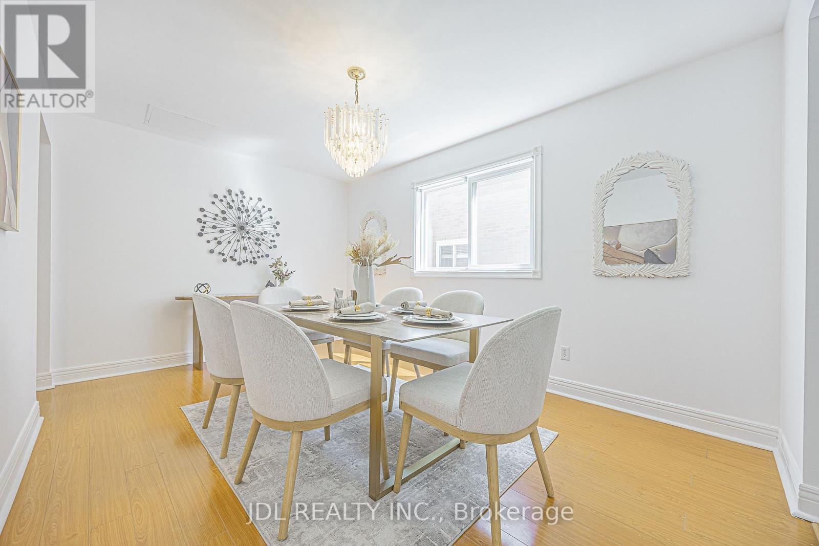 676 Ceremonial Drive, Mississauga, Ontario  L5R 3H9 - Photo 10 - W13739320