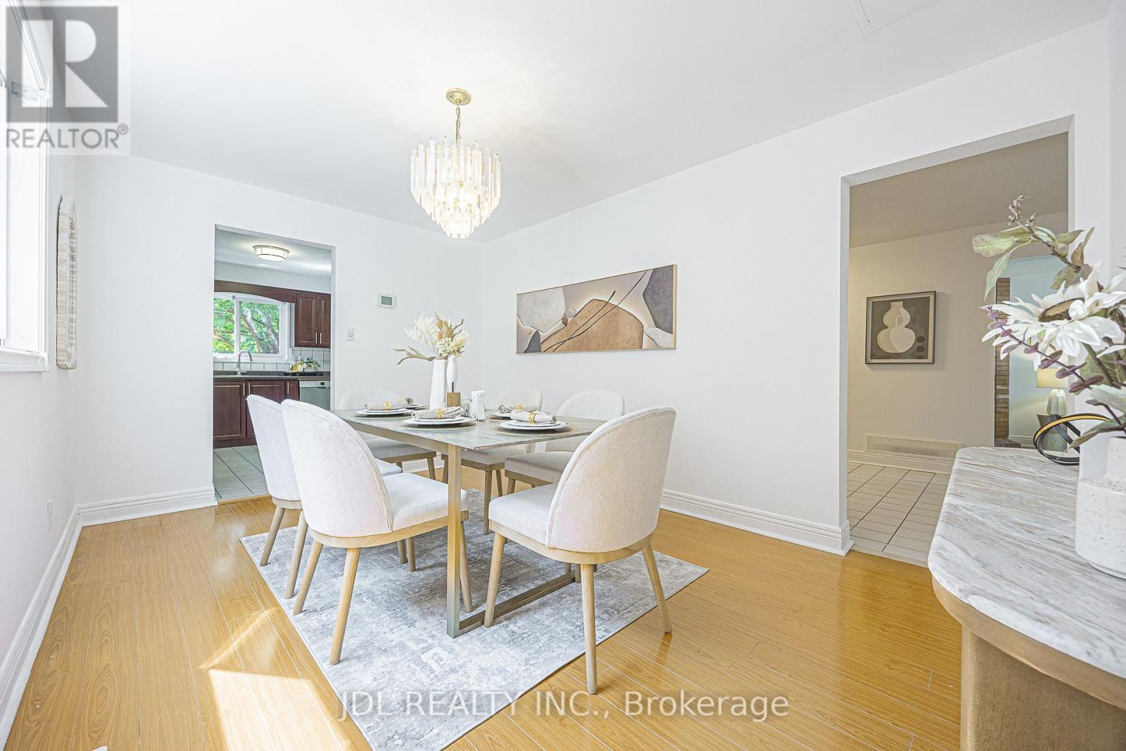 676 Ceremonial Drive, Mississauga, Ontario  L5R 3H9 - Photo 12 - W13739320