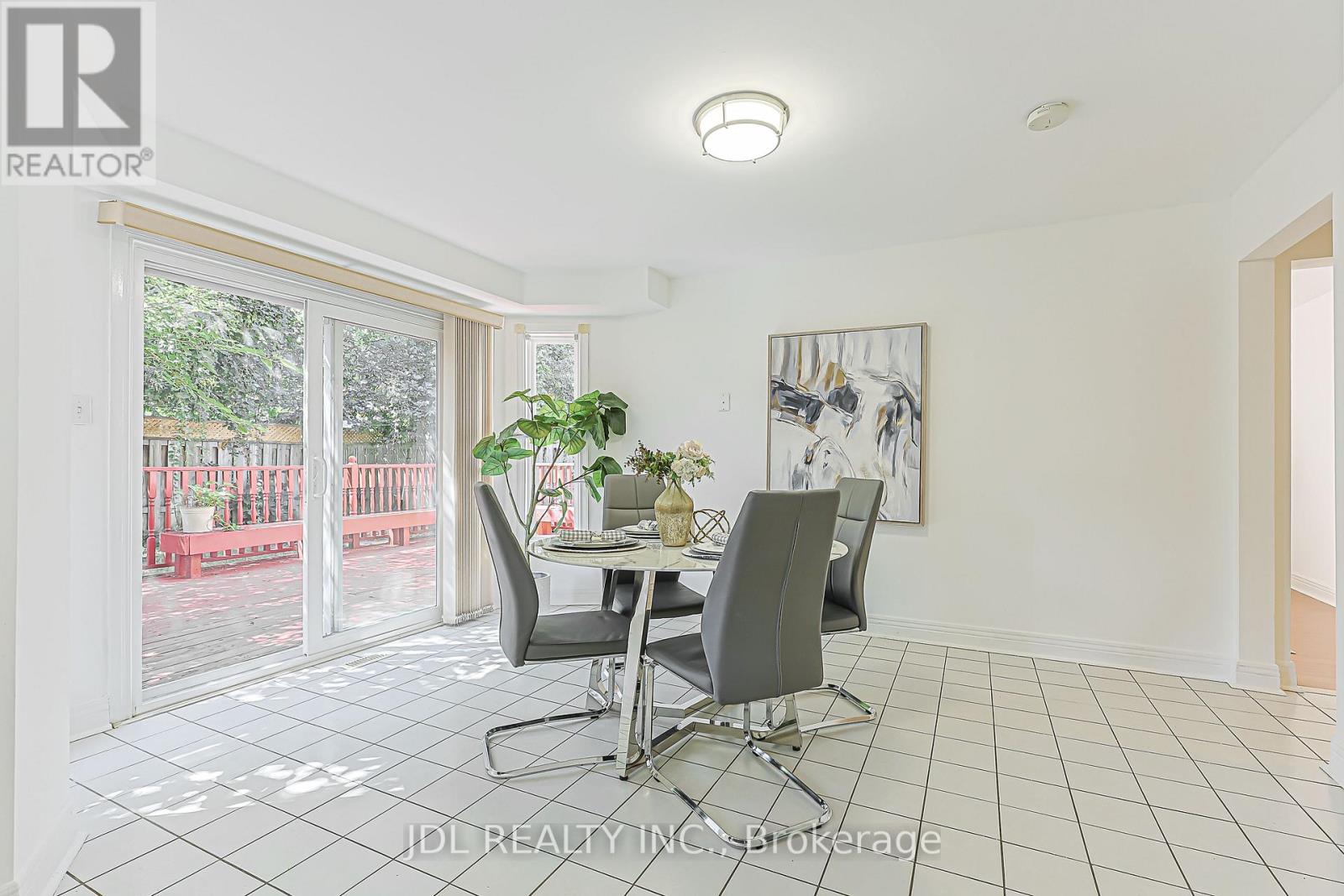 676 Ceremonial Drive, Mississauga, Ontario  L5R 3H9 - Photo 13 - W13739320