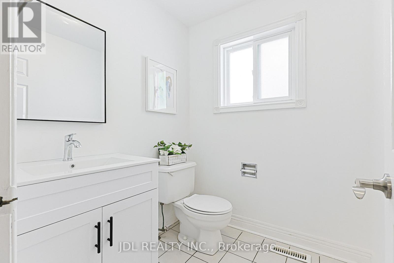 676 Ceremonial Drive, Mississauga, Ontario  L5R 3H9 - Photo 20 - W13739320