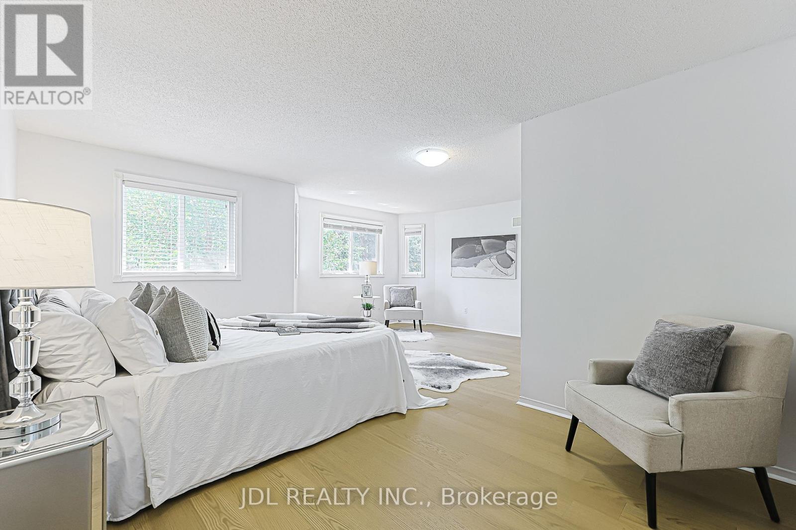 676 Ceremonial Drive, Mississauga, Ontario  L5R 3H9 - Photo 23 - W13739320