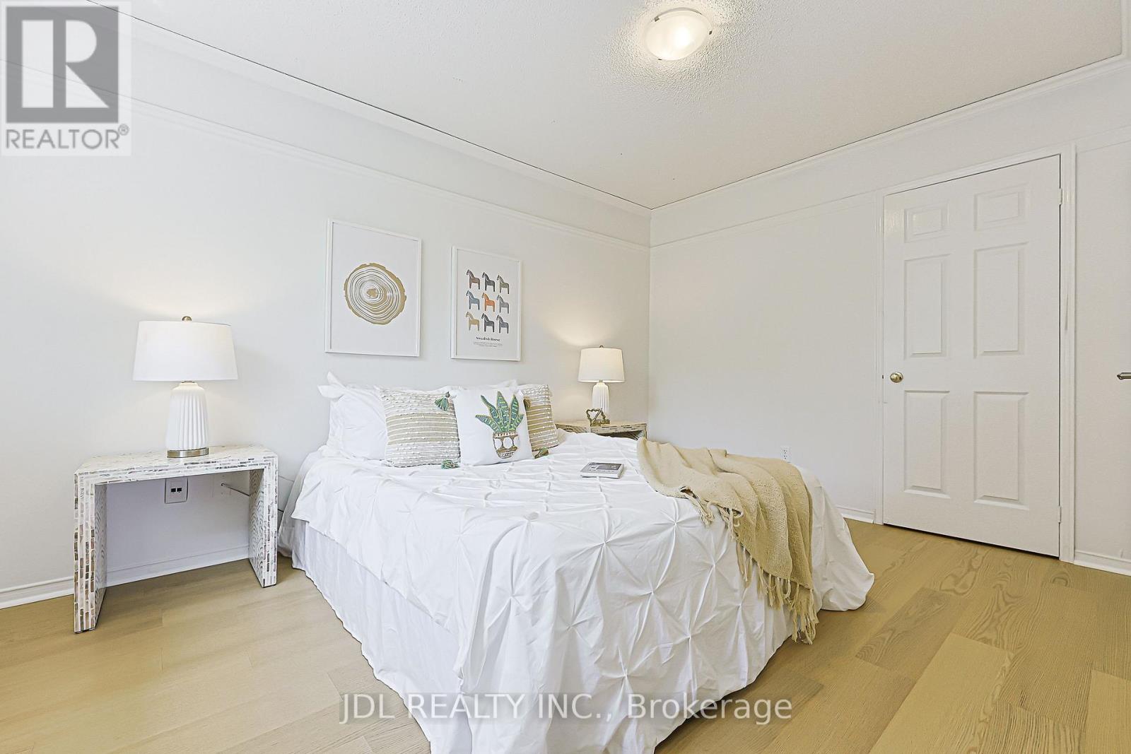 676 Ceremonial Drive, Mississauga, Ontario  L5R 3H9 - Photo 33 - W13739320