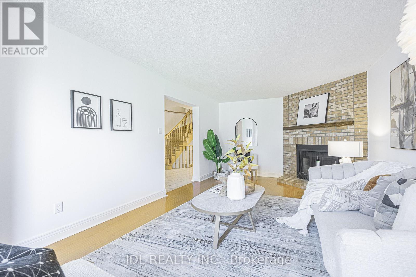 676 Ceremonial Drive, Mississauga, Ontario  L5R 3H9 - Photo 9 - W13739320