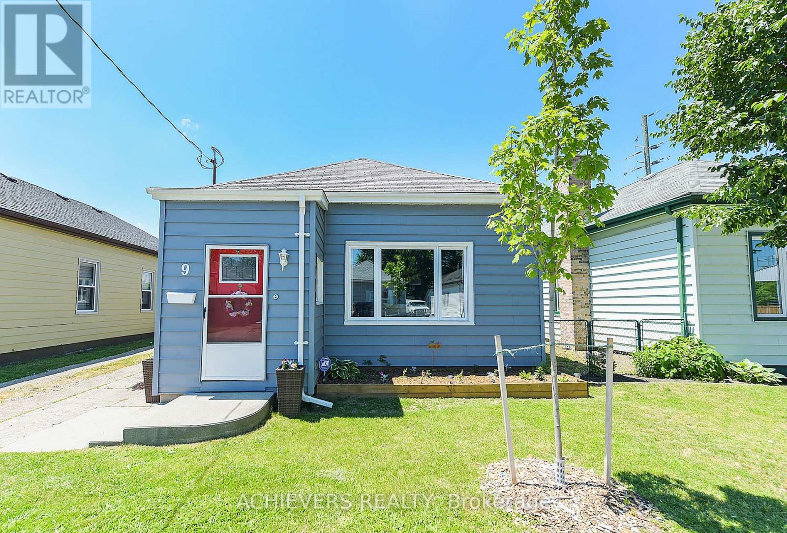 9 PEARL STREET, London East, Ontario