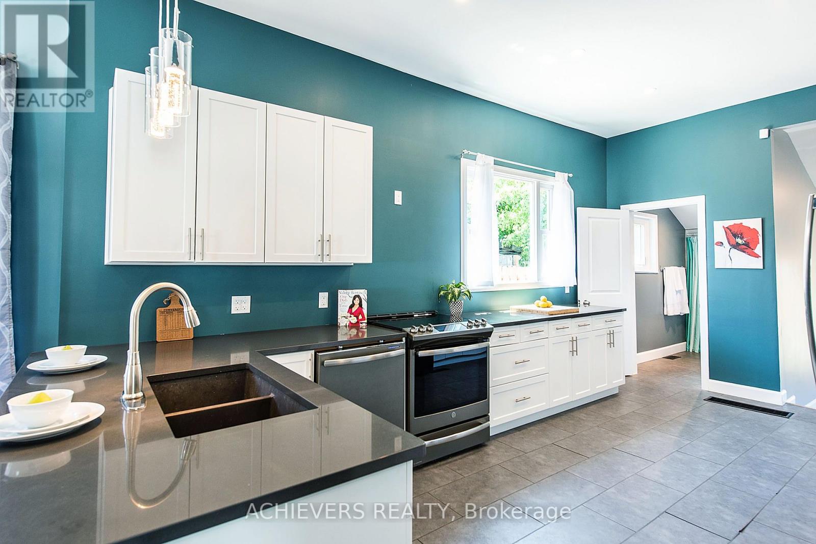 9 Pearl Street, London East, Ontario  N5Z 1X1 - Photo 11 - X13739322