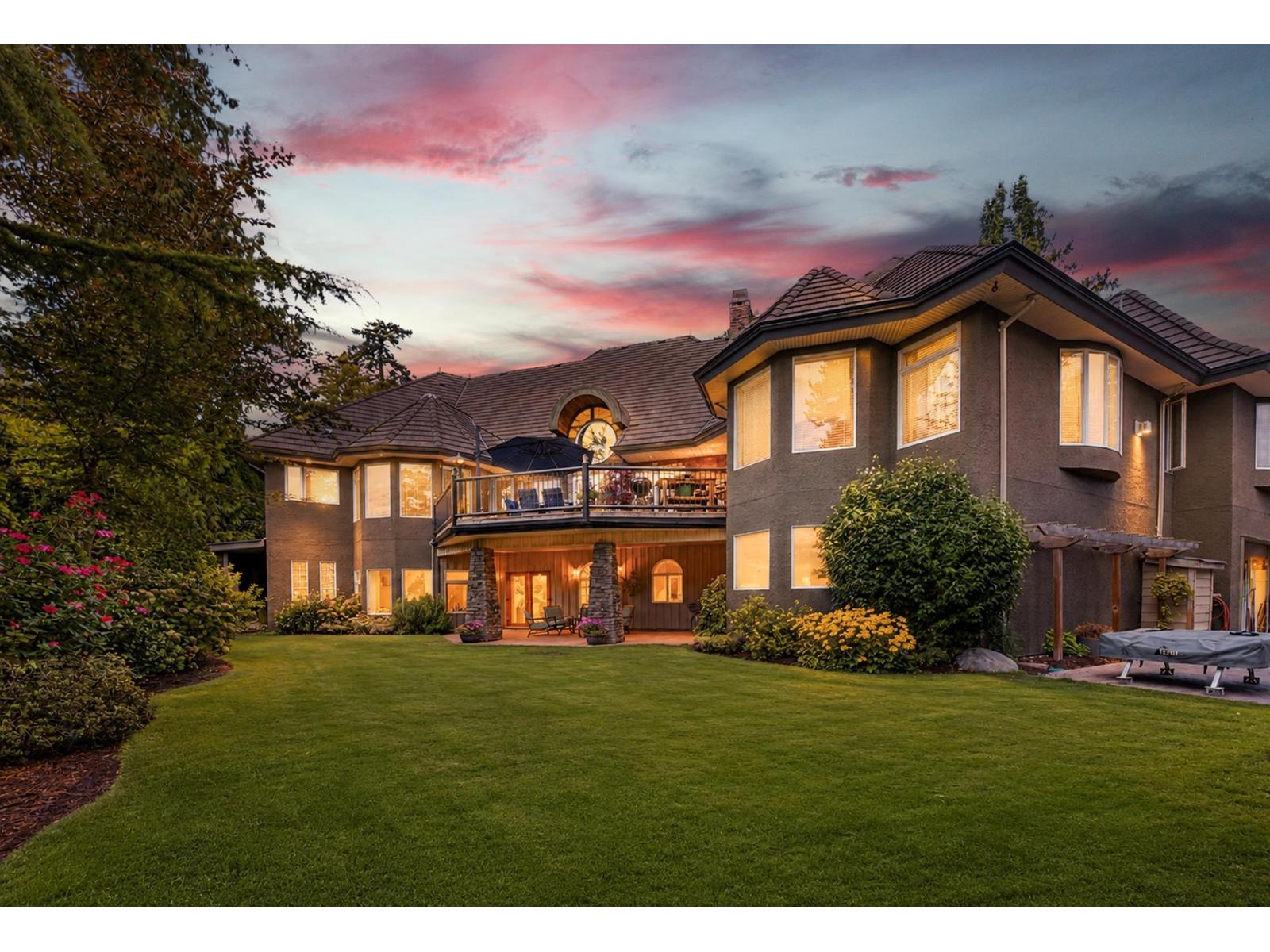 18638 54a Avenue, Surrey, British Columbia  V3S 8L5 - Photo 1 - R3160981
