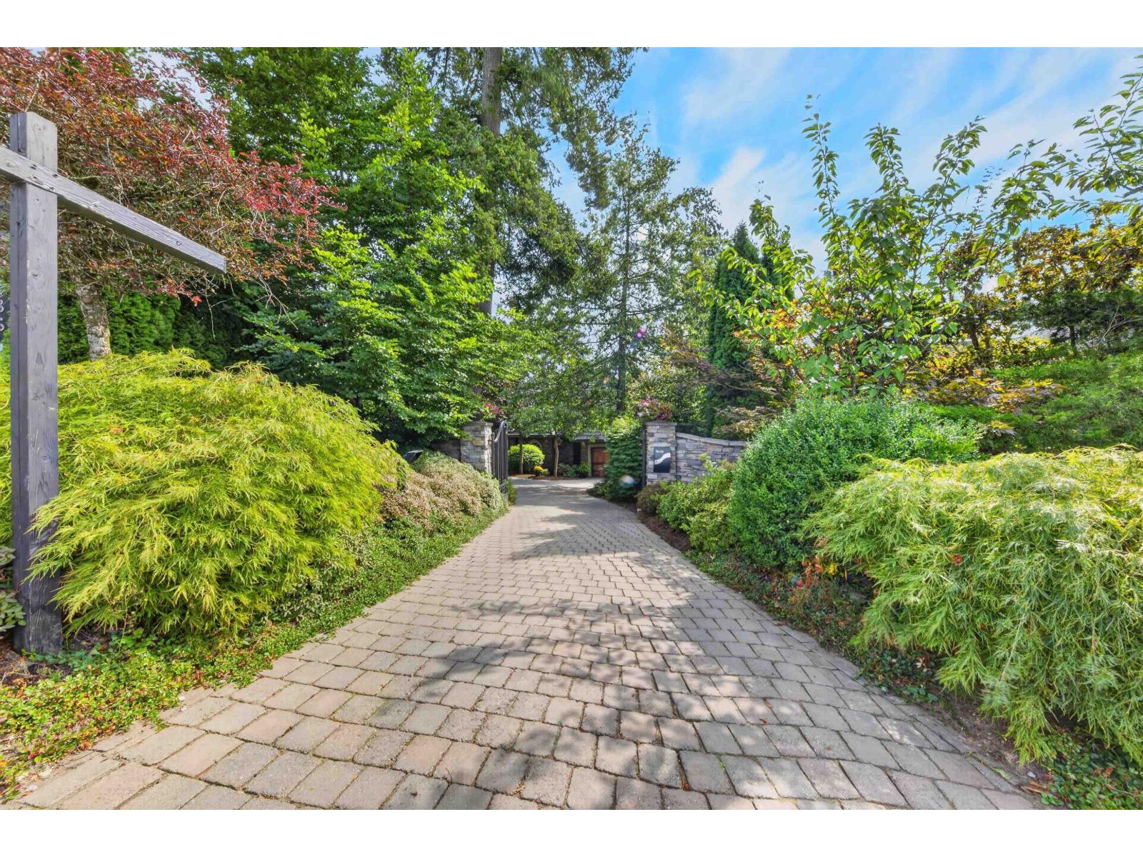 18638 54a Avenue, Surrey, British Columbia  V3S 8L5 - Photo 3 - R3160981