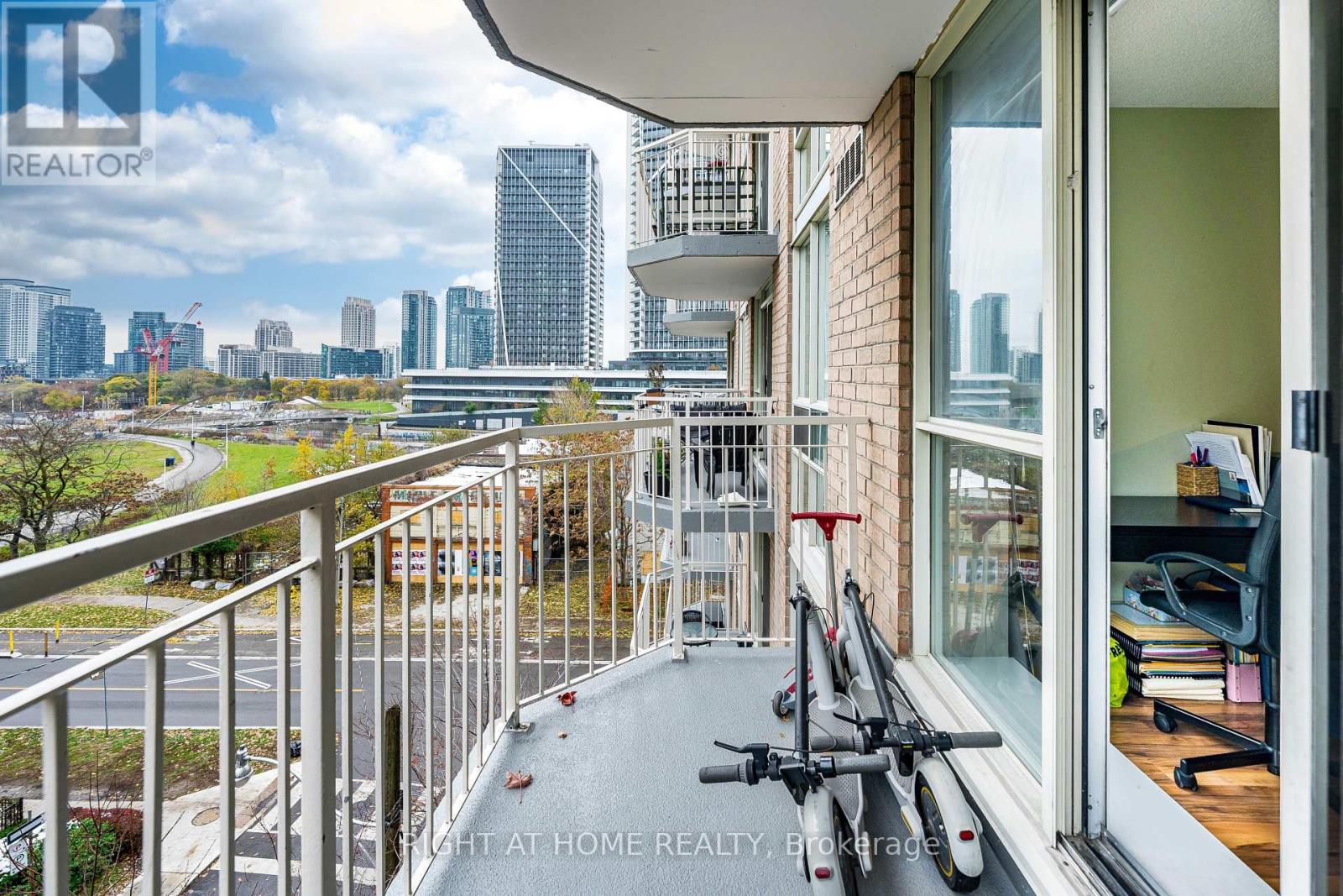 602 - 18 Stafford Street N, Toronto, Ontario  M5V 3W4 - Photo 36 - C13739348