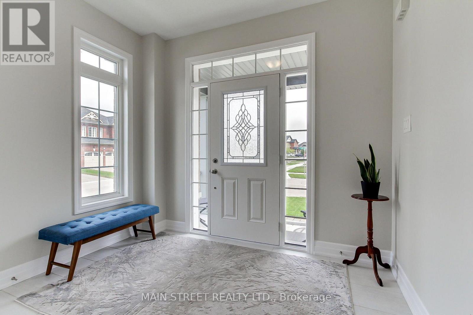 38 Clear Spring Avenue, Georgina, Ontario  L4P 0H7 - Photo 5 - N13739350