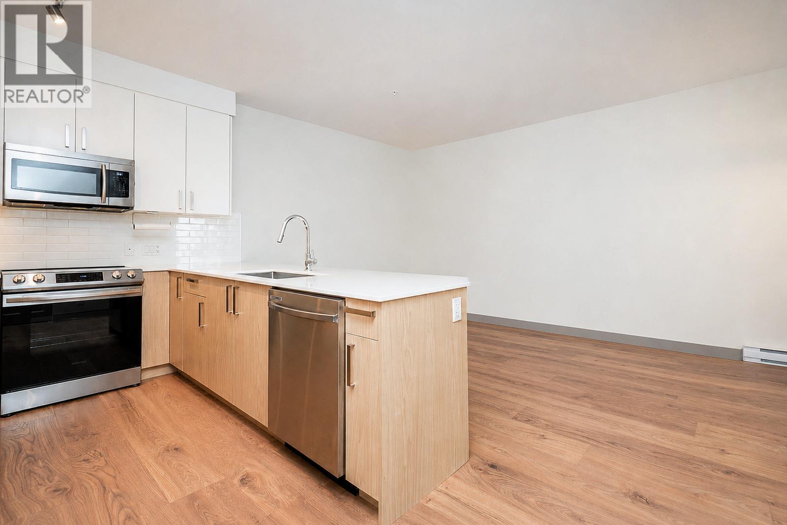 210 6968 Royal Oak Avenue, Burnaby, British Columbia  V5J 4J2 - Photo 6 - R3161147