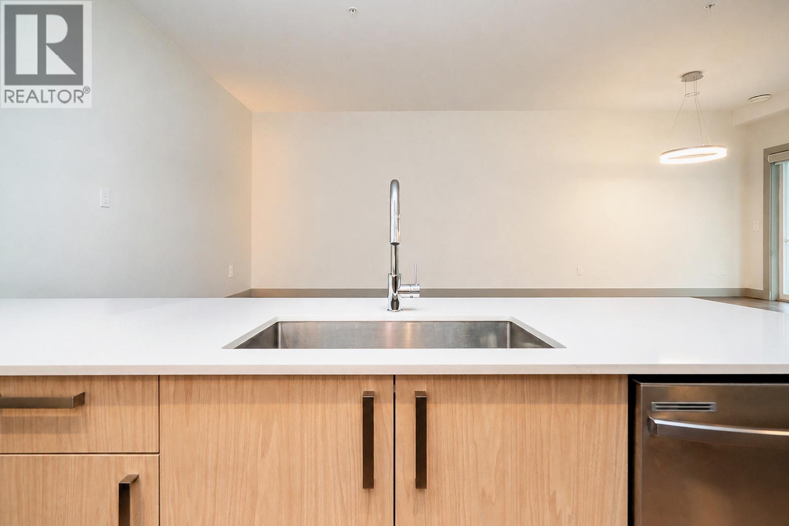 210 6968 Royal Oak Avenue, Burnaby, British Columbia  V5J 4J2 - Photo 7 - R3161147