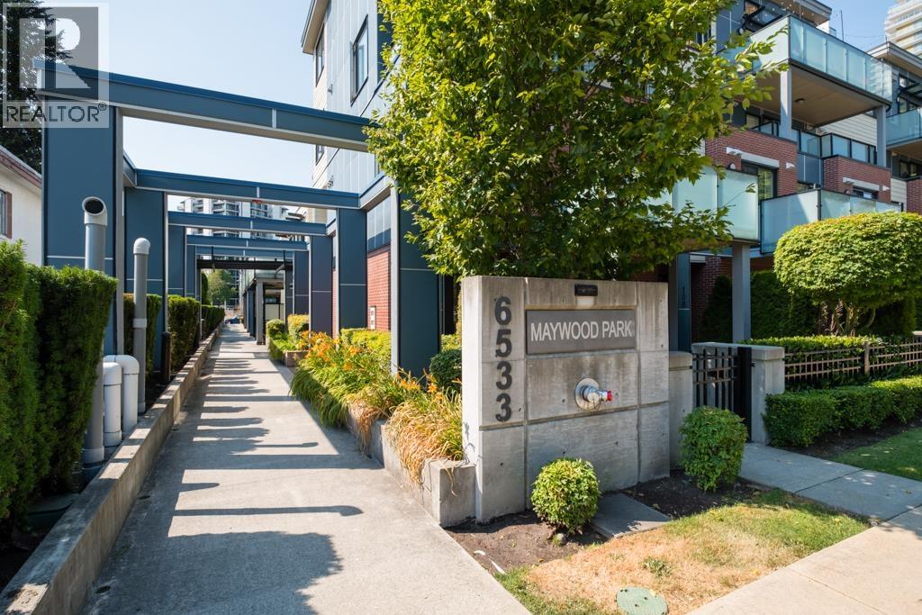 214 6533 Mckay Avenue, Burnaby, British Columbia  V5H 2V5 - Photo 2 - R3161153