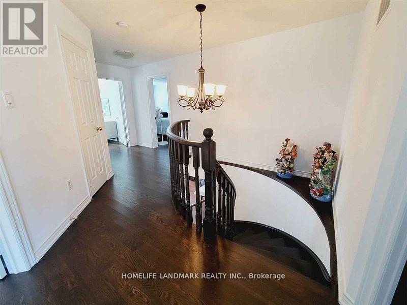 274 Falstaff Avenue, Toronto, Ontario  M6L 3E6 - Photo 15 - W13739334