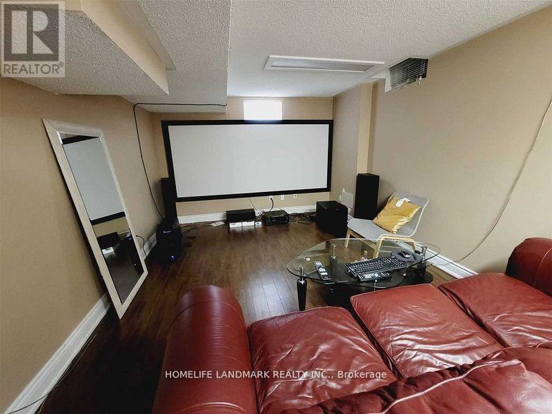 274 Falstaff Avenue, Toronto, Ontario  M6L 3E6 - Photo 25 - W13739334