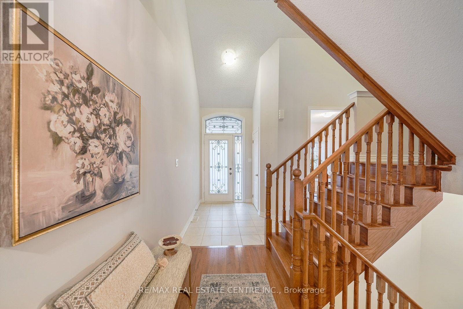 18 Seedhouse Road, Brampton, Ontario  L6R 3Z5 - Photo 7 - W13739354
