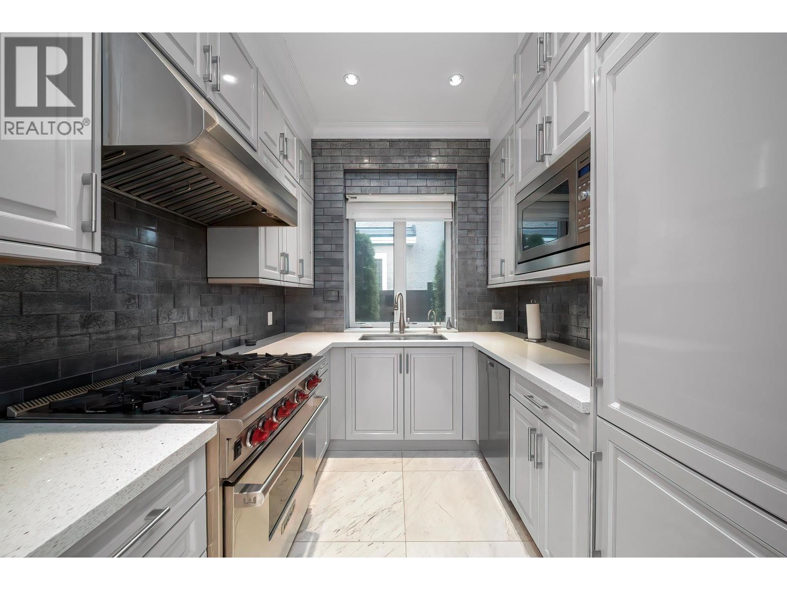 7751 Sunnyholme Crescent, Richmond, British Columbia  V6Y 1G8 - Photo 9 - R3161121