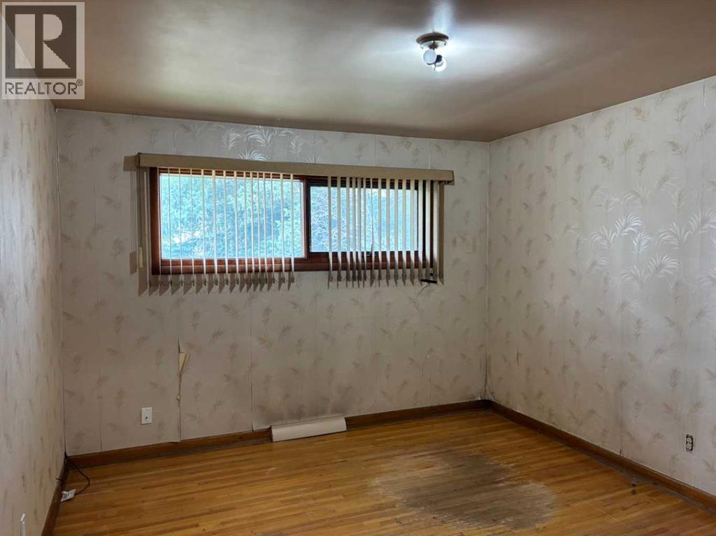 3207 Castle Road Nw, Calgary, Alberta  T2M 4K6 - Photo 11 - A2326685