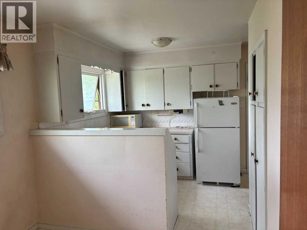 3207 Castle Road Nw, Calgary, Alberta  T2M 4K6 - Photo 6 - A2326685