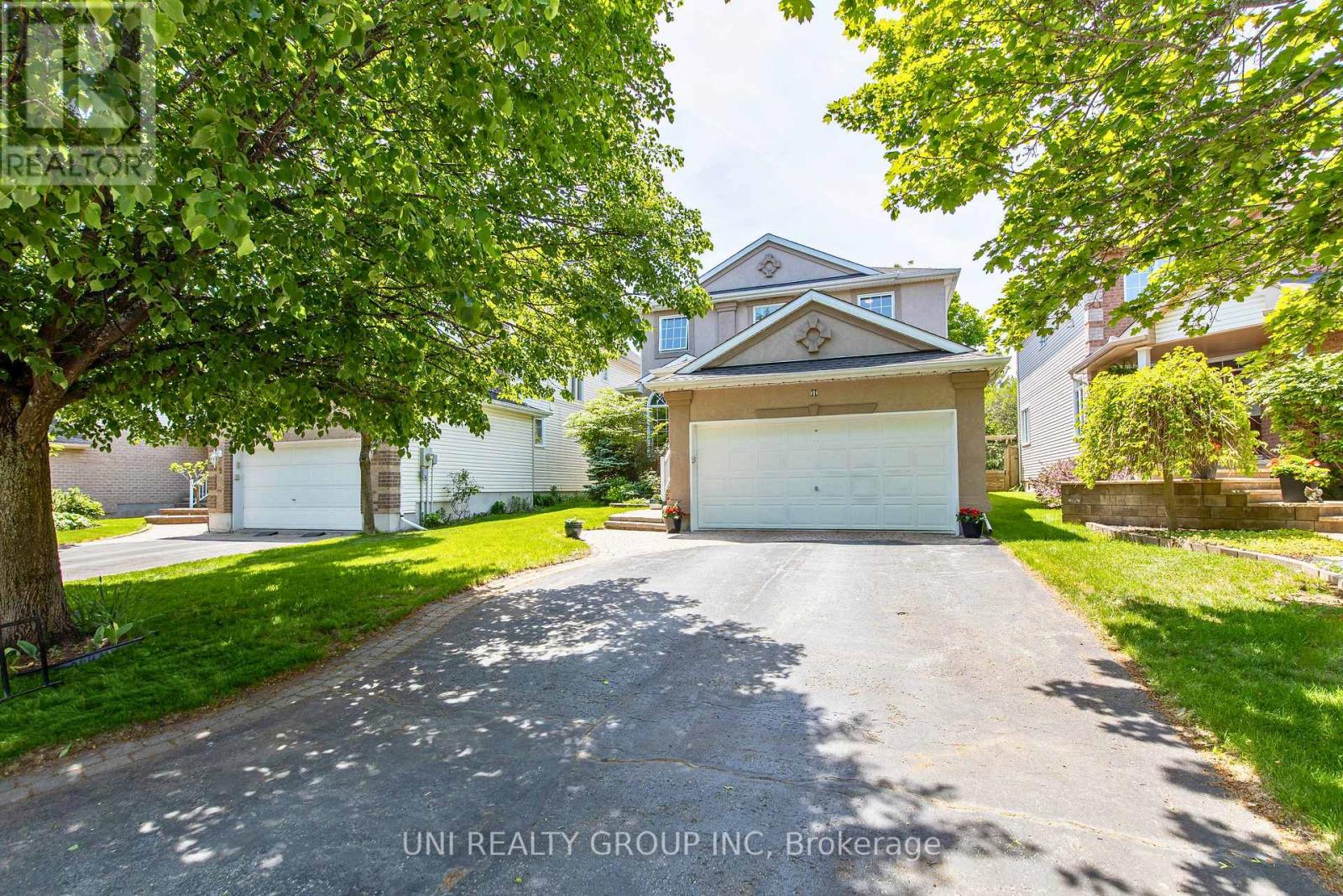 11 Langford Crescent, Ottawa, Ontario  K2K 2N4 - Photo 1 - X13739402