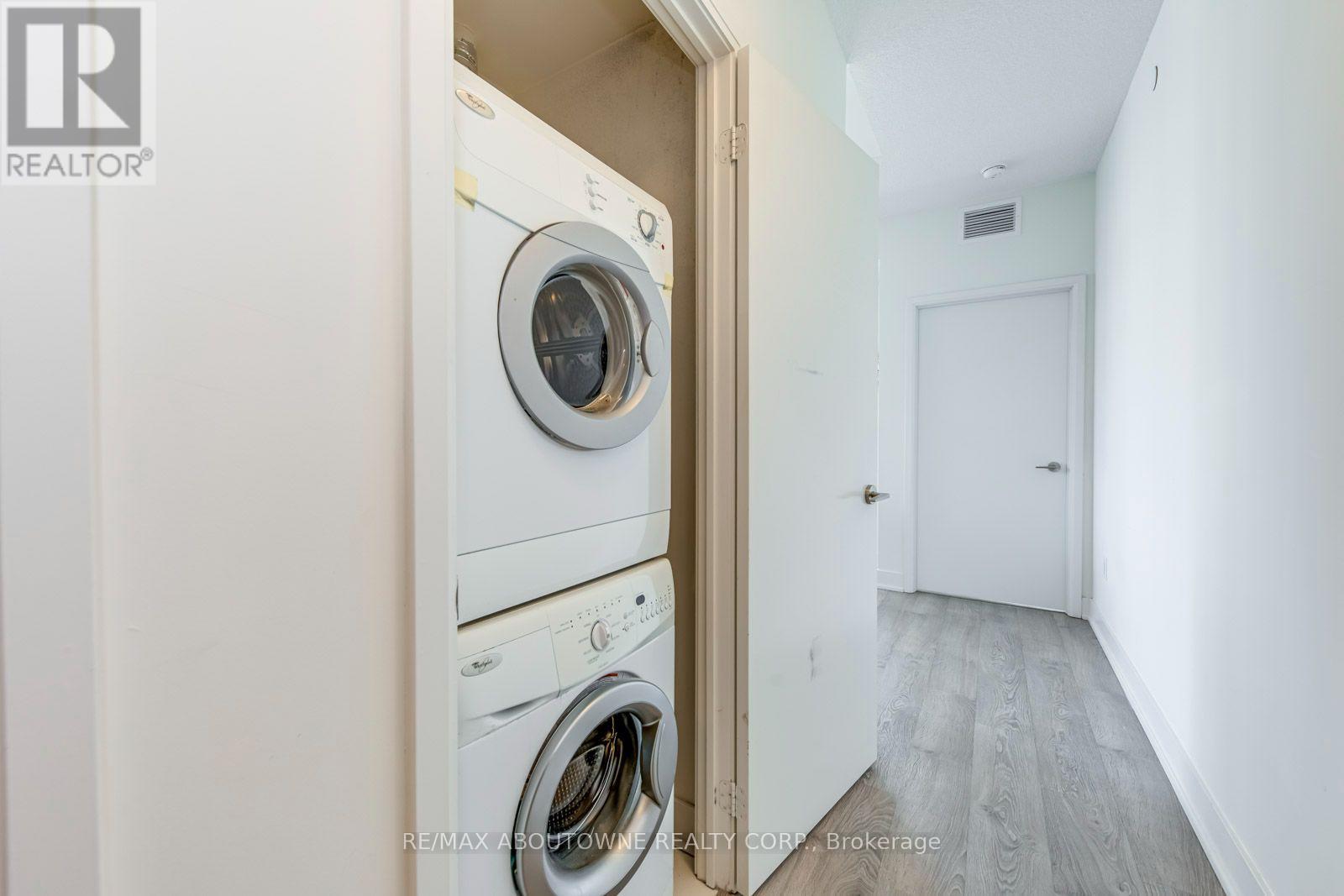 2810 - 30 Roehampton Avenue, Toronto, Ontario  M4P 1R2 - Photo 24 - C13739396