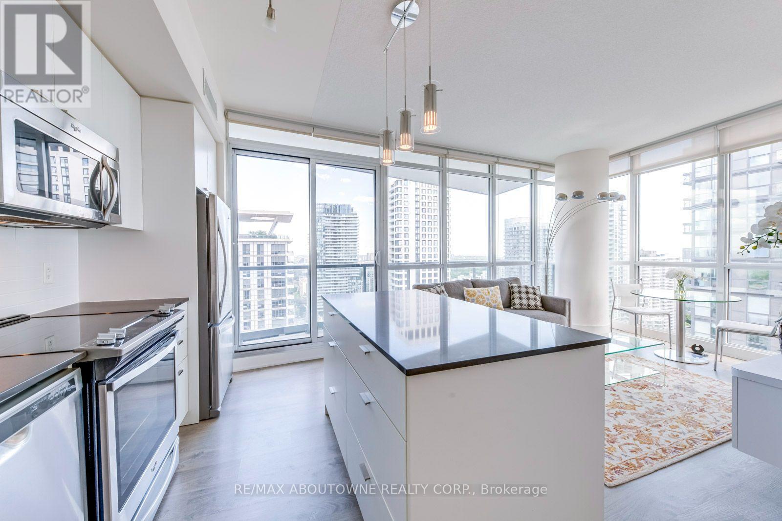 2810 - 30 Roehampton Avenue, Toronto, Ontario  M4P 1R2 - Photo 5 - C13739396