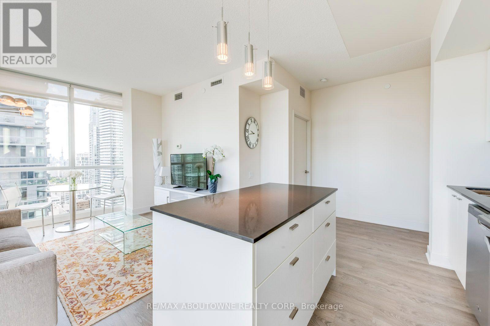 2810 - 30 Roehampton Avenue, Toronto, Ontario  M4P 1R2 - Photo 9 - C13739396