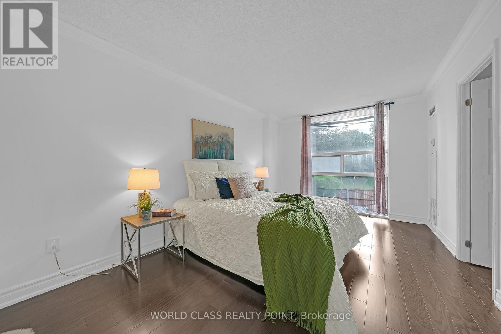 201 - 40 Harding Boulevard W, Richmond Hill, Ontario  L4C 9S5 - Photo 7 - N13739368