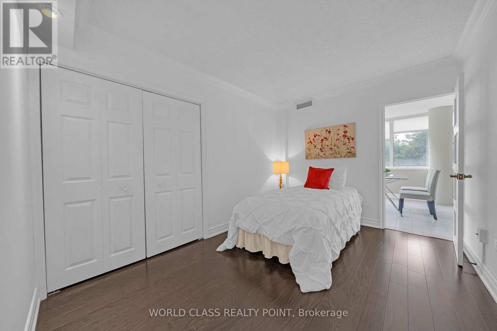 201 - 40 Harding Boulevard W, Richmond Hill, Ontario  L4C 9S5 - Photo 9 - N13739368