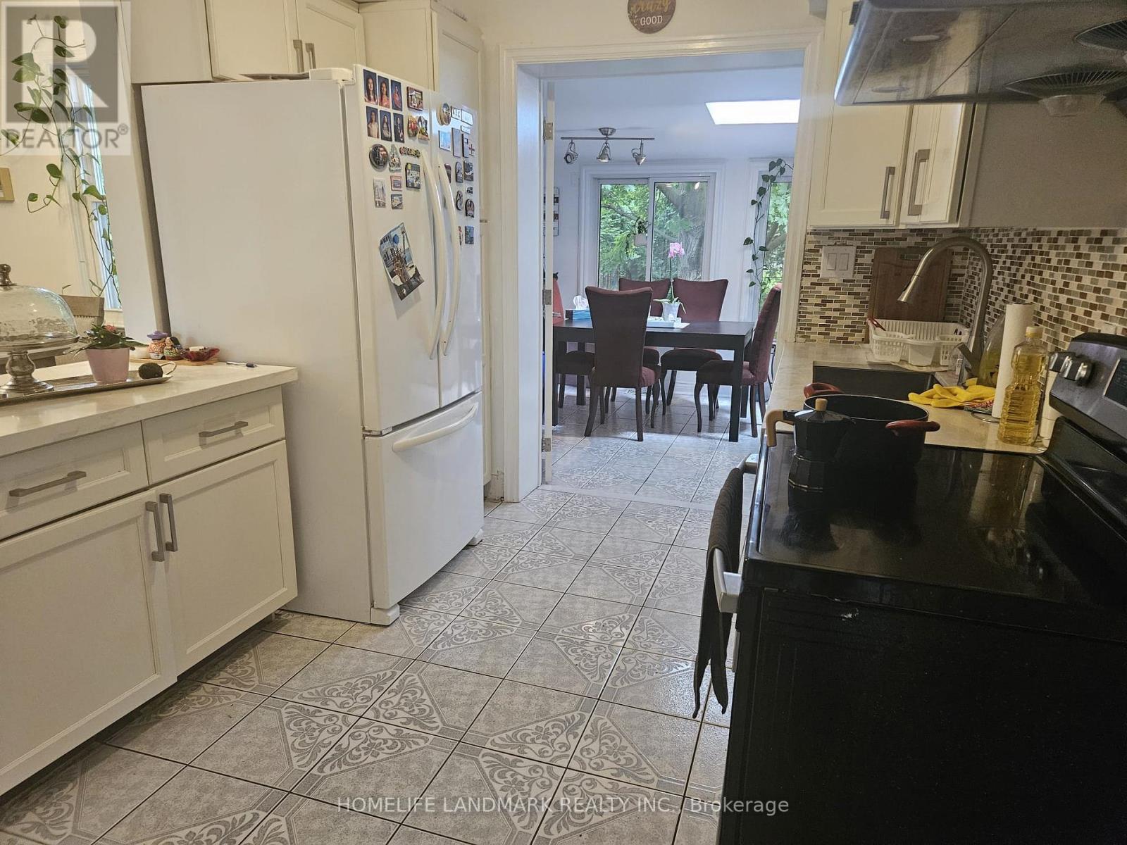 18 Highland Park Boulevard, Markham, Ontario  L3T 1B1 - Photo 15 - N13739378