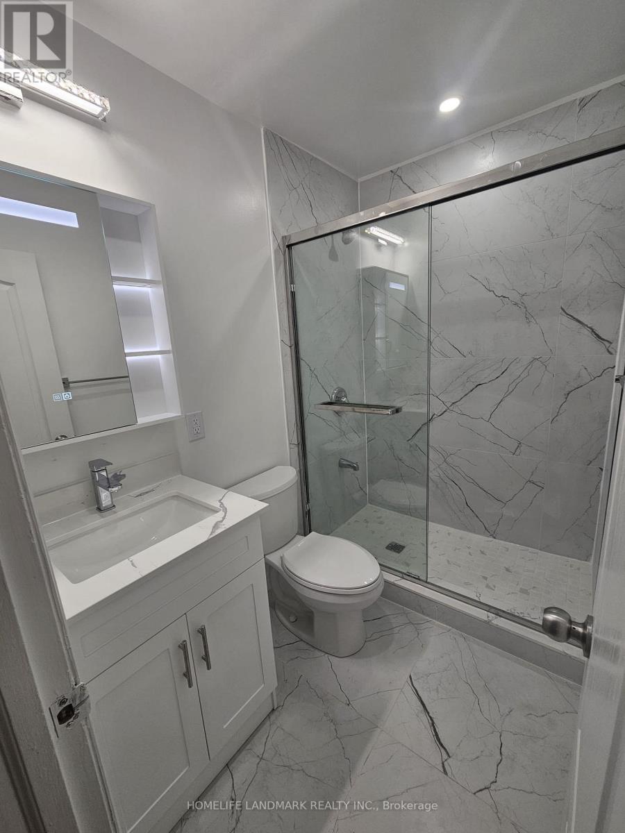 18 Highland Park Boulevard, Markham, Ontario  L3T 1B1 - Photo 2 - N13739378