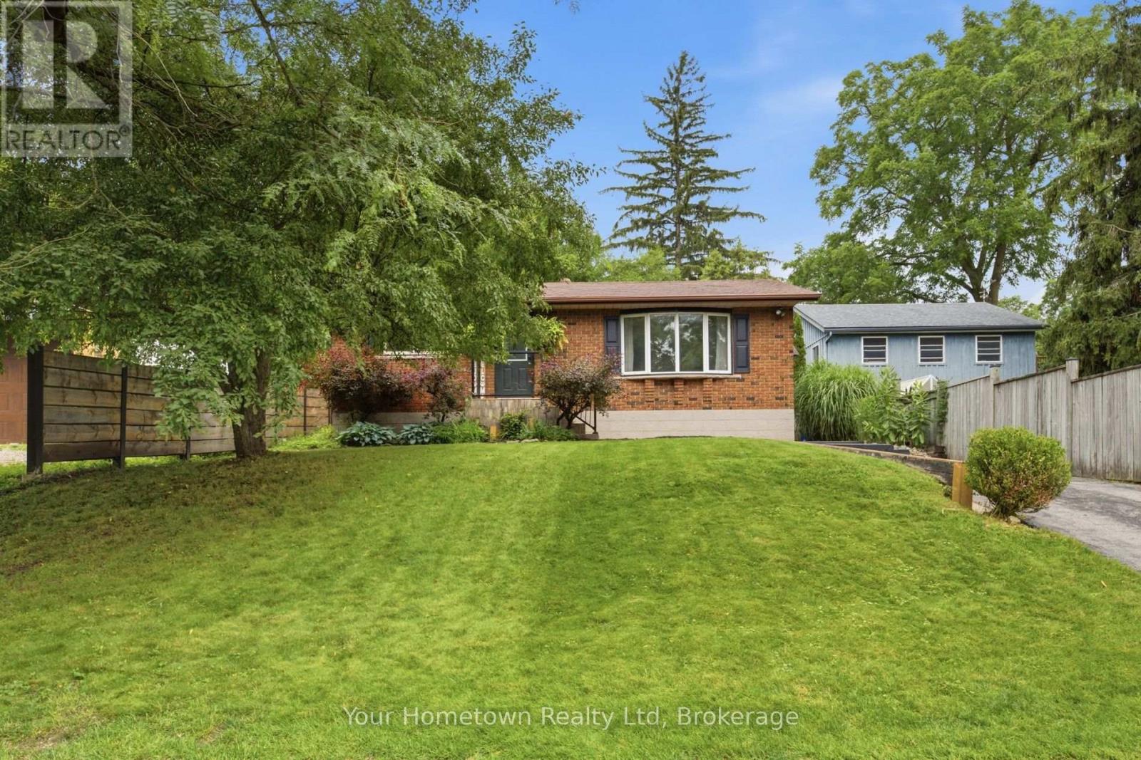 575 BLAIR STREET, Centre Wellington, Ontario