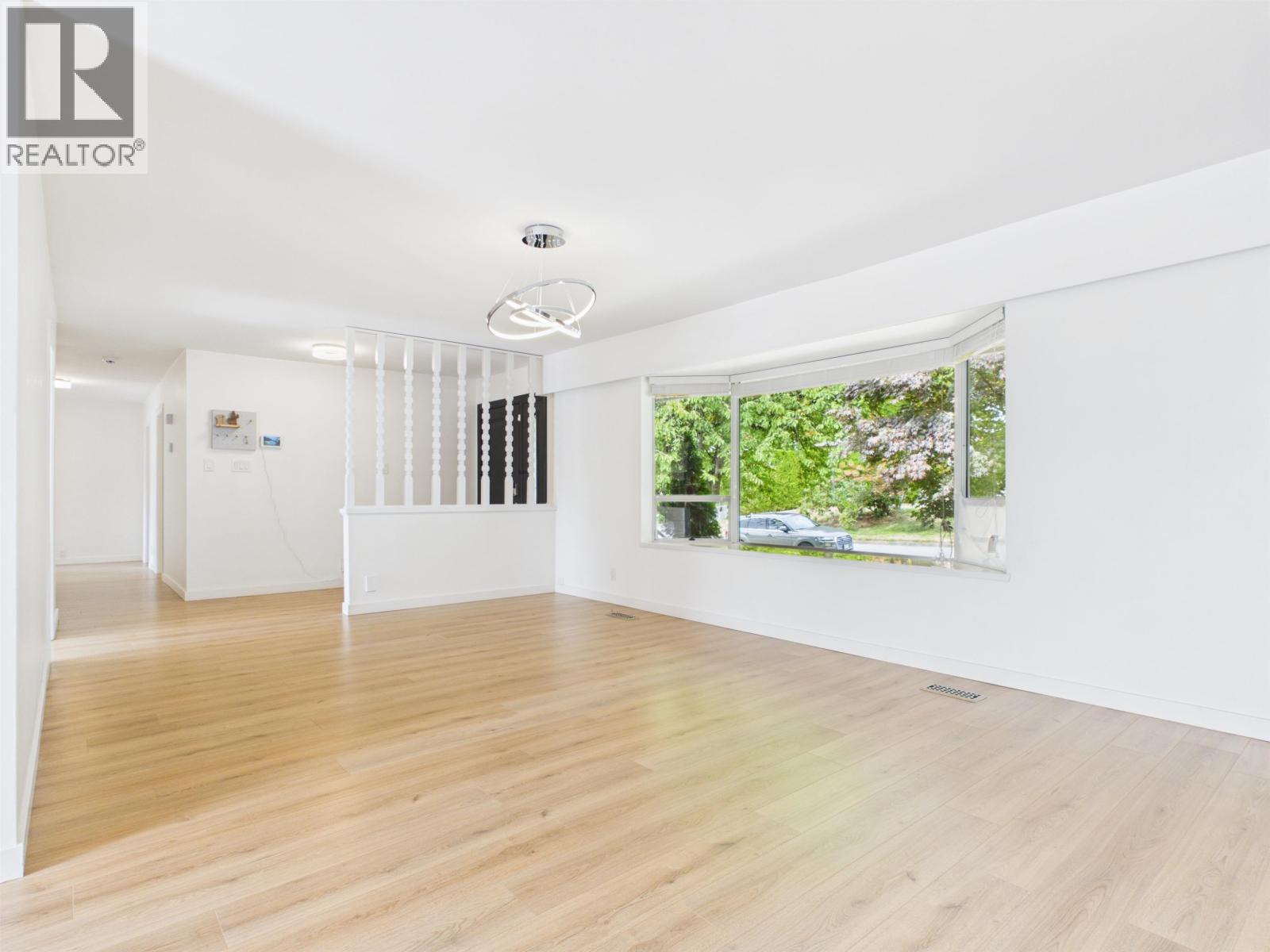 7940 Burnlake Drive, Burnaby, British Columbia  V5A 2G4 - Photo 7 - R3160740