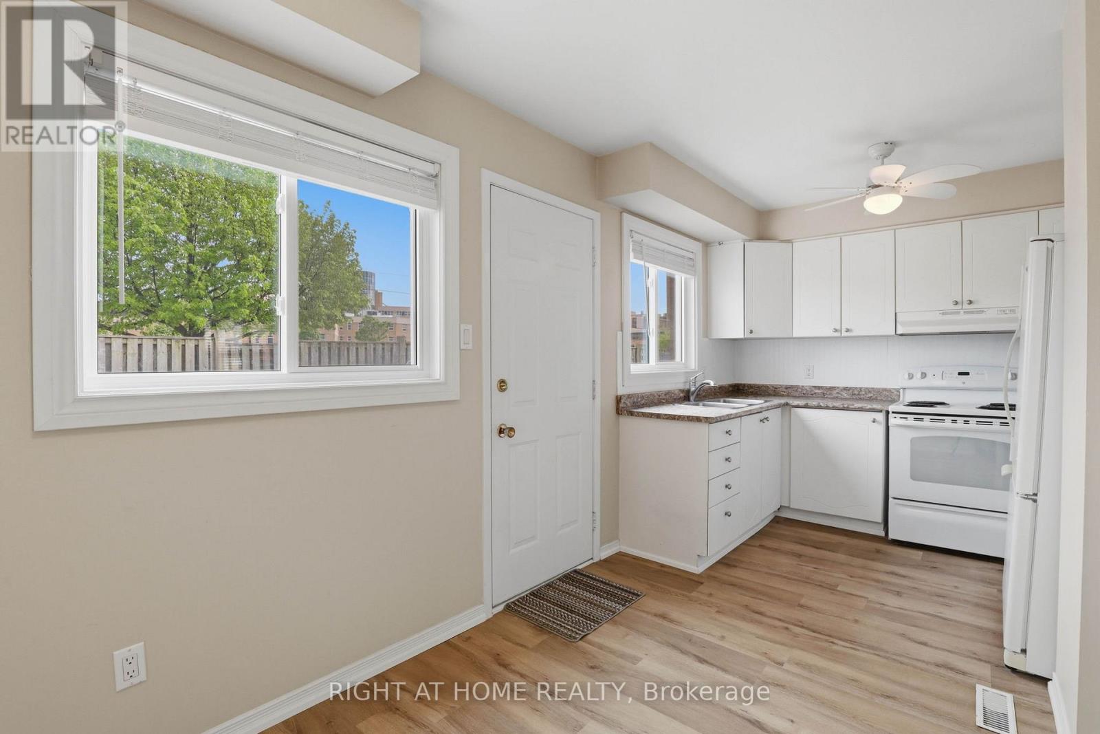 62 - 320 Westminster Avenue, London South, Ontario  N6C 5H5 - Photo 11 - X13739416