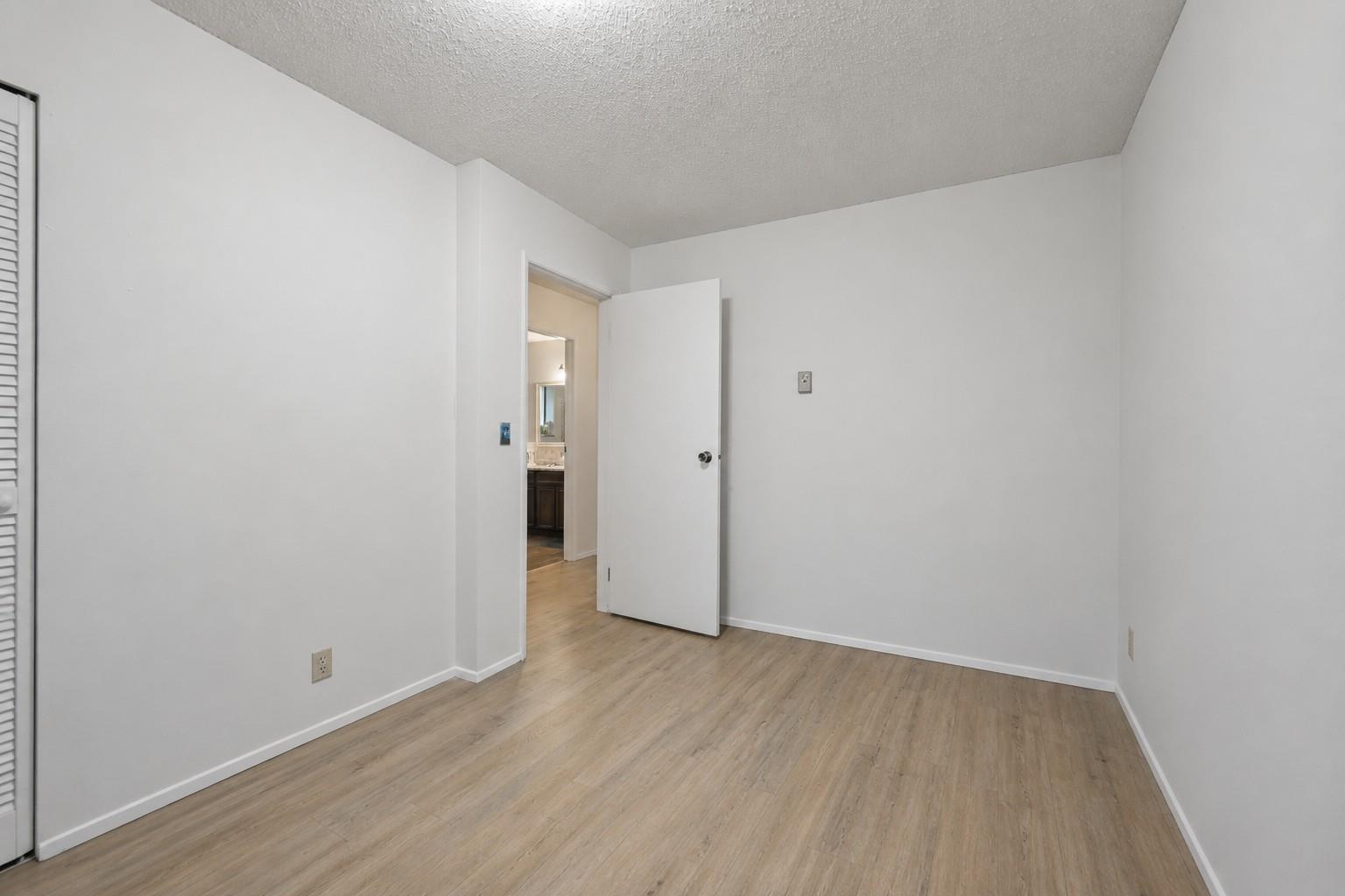 2272 Bevan Crescent, Abbotsford, British Columbia  V2T 3Z5 - Photo 11 - R3160175