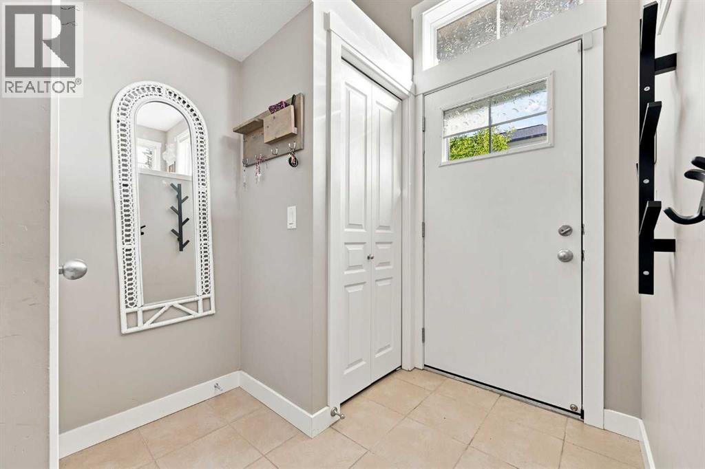 345 Mckenzie Towne Gate Se, Calgary, Alberta  T2Z 1C8 - Photo 3 - A2338807