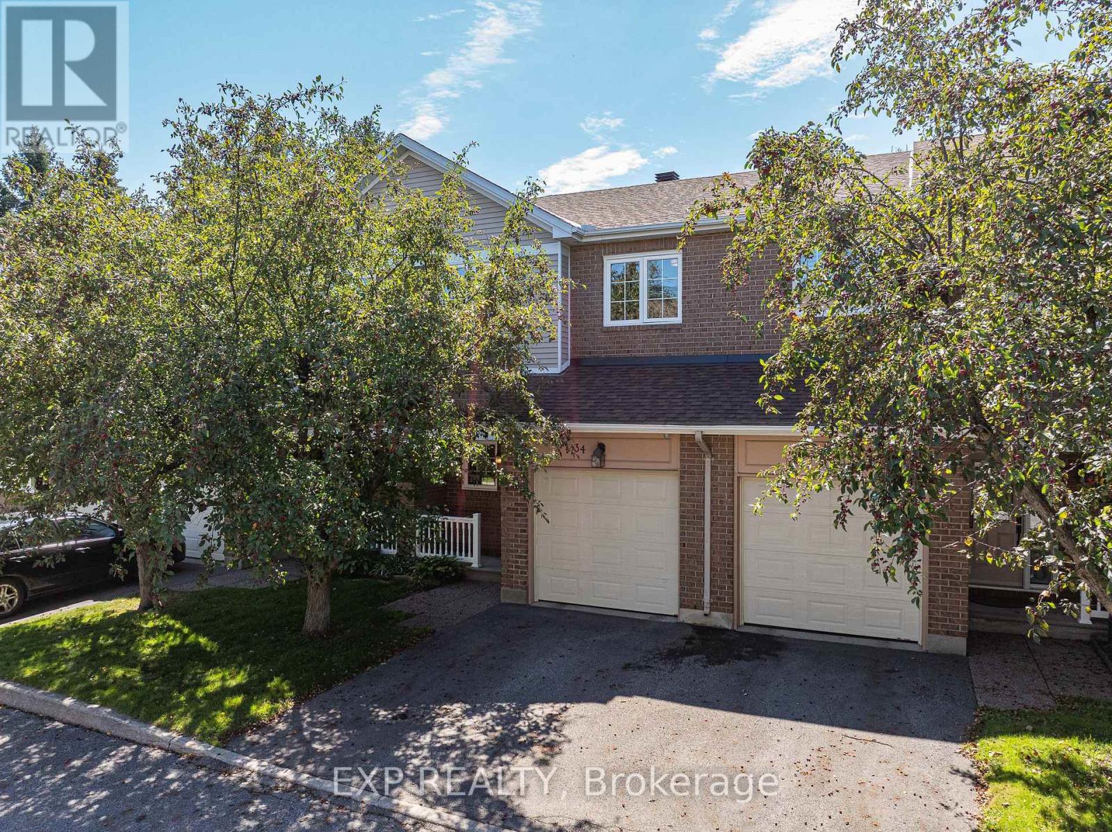 34 STONEBRIAR DRIVE, Ottawa, Ontario