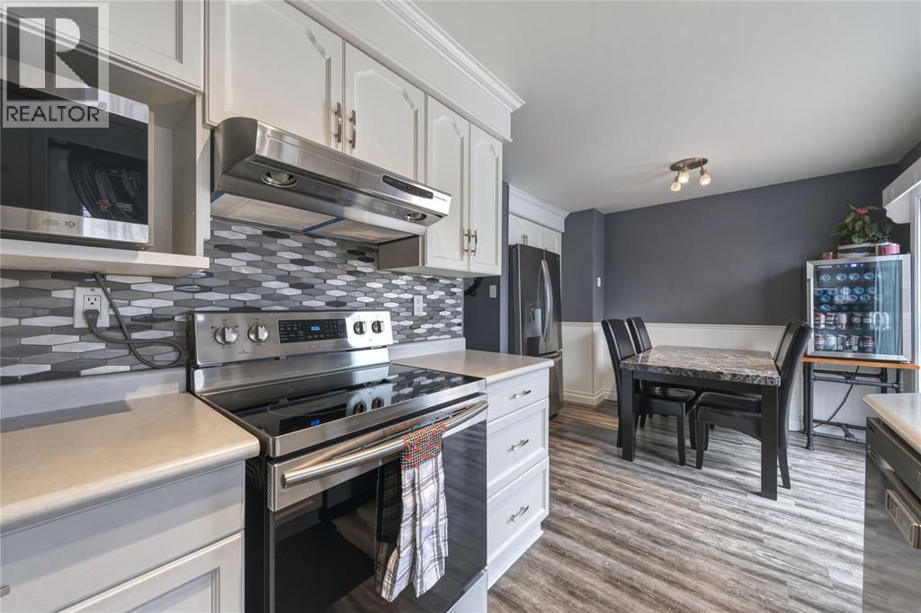1103 Cardiff Court, Sarnia, Ontario  N7S 4B6 - Photo 18 - 26021480