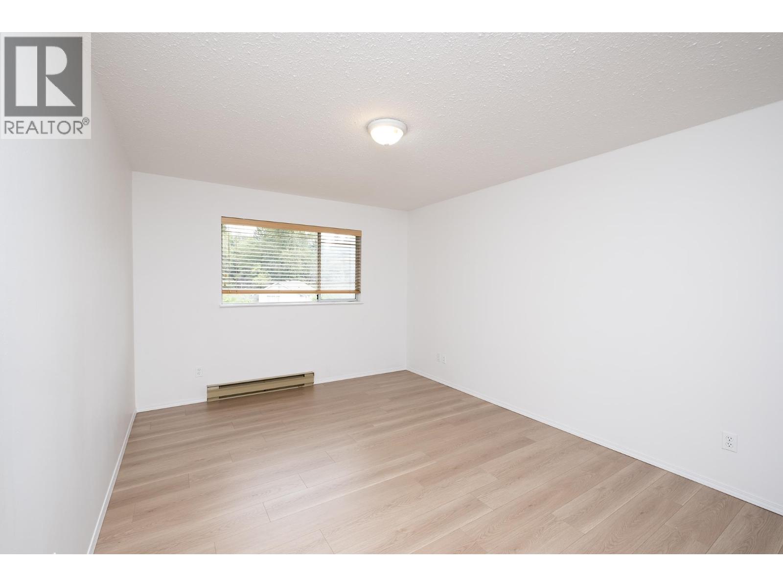 1214 Carole Place, Gibsons, British Columbia  V0N 1V4 - Photo 6 - R3161164