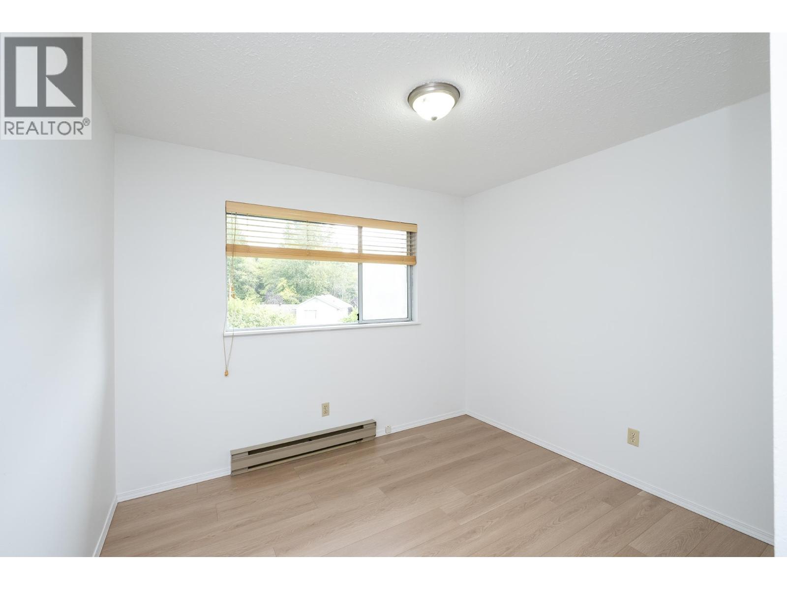 1214 Carole Place, Gibsons, British Columbia  V0N 1V4 - Photo 8 - R3161164