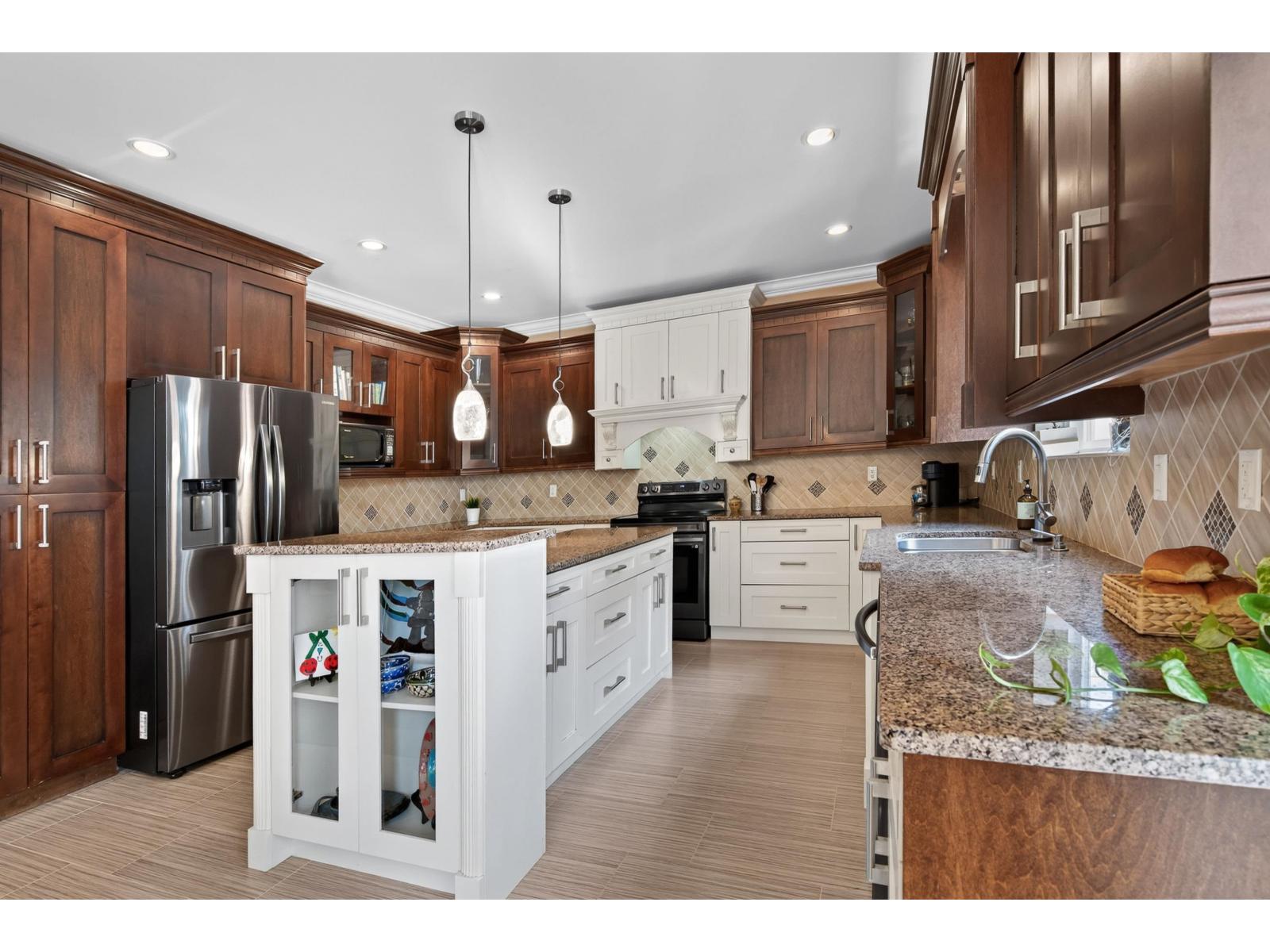 27912 Maclure Road, Abbotsford, British Columbia  V4X 0A9 - Photo 11 - R3160174