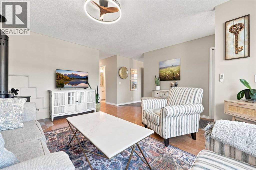 167 Bernard Way NW, Calgary, Alberta  T3K 2E8 - Photo 12 - A2339848