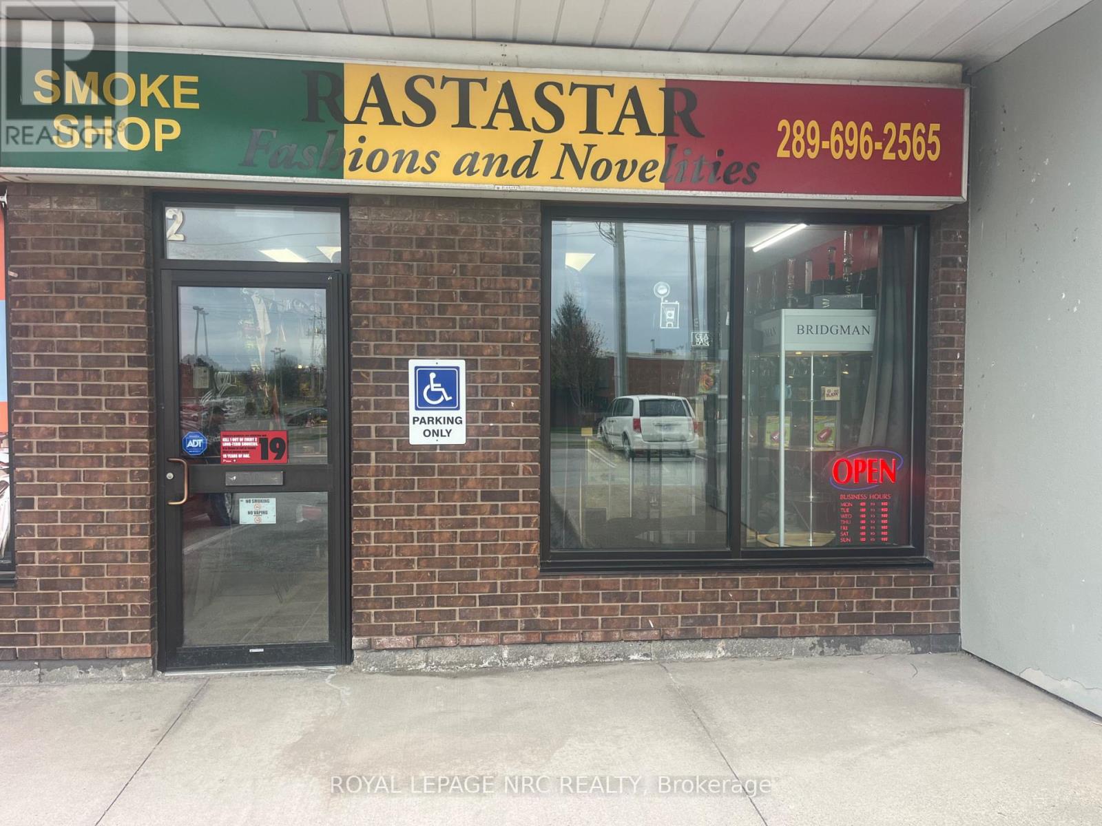 4 - 2a Tremont Drive, St. Catharines, Ontario  L2T 2L2 - Photo 2 - X13739440