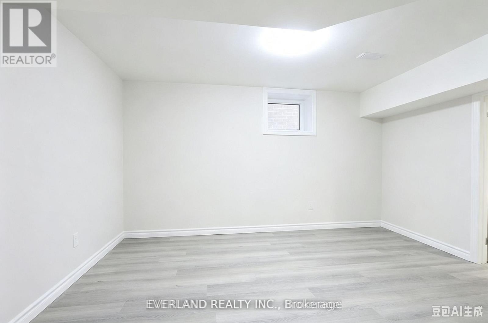 21 Kenneth Ross Bend, East Gwillimbury, Ontario  L9N 0T7 - Photo 8 - N13739434