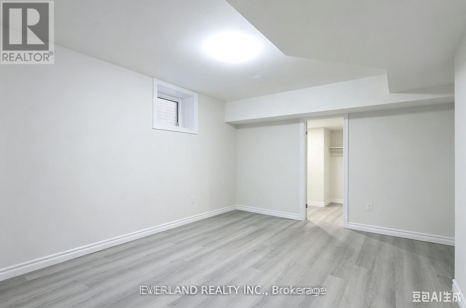 21 Kenneth Ross Bend, East Gwillimbury, Ontario  L9N 0T7 - Photo 9 - N13739434