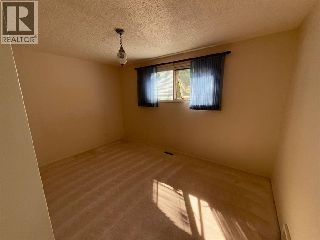 25 Nevada Place W, Lethbridge, Alberta  T1k 4A8 - Photo 14 - A2341960