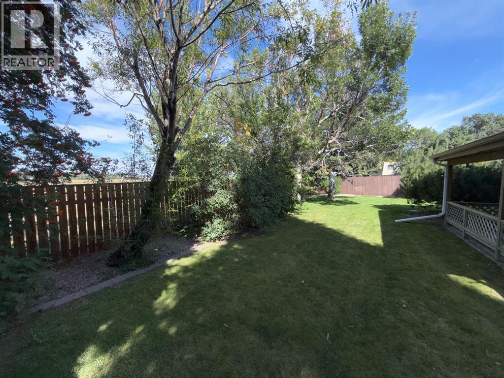 25 Nevada Place W, Lethbridge, Alberta  T1k 4A8 - Photo 5 - A2341960