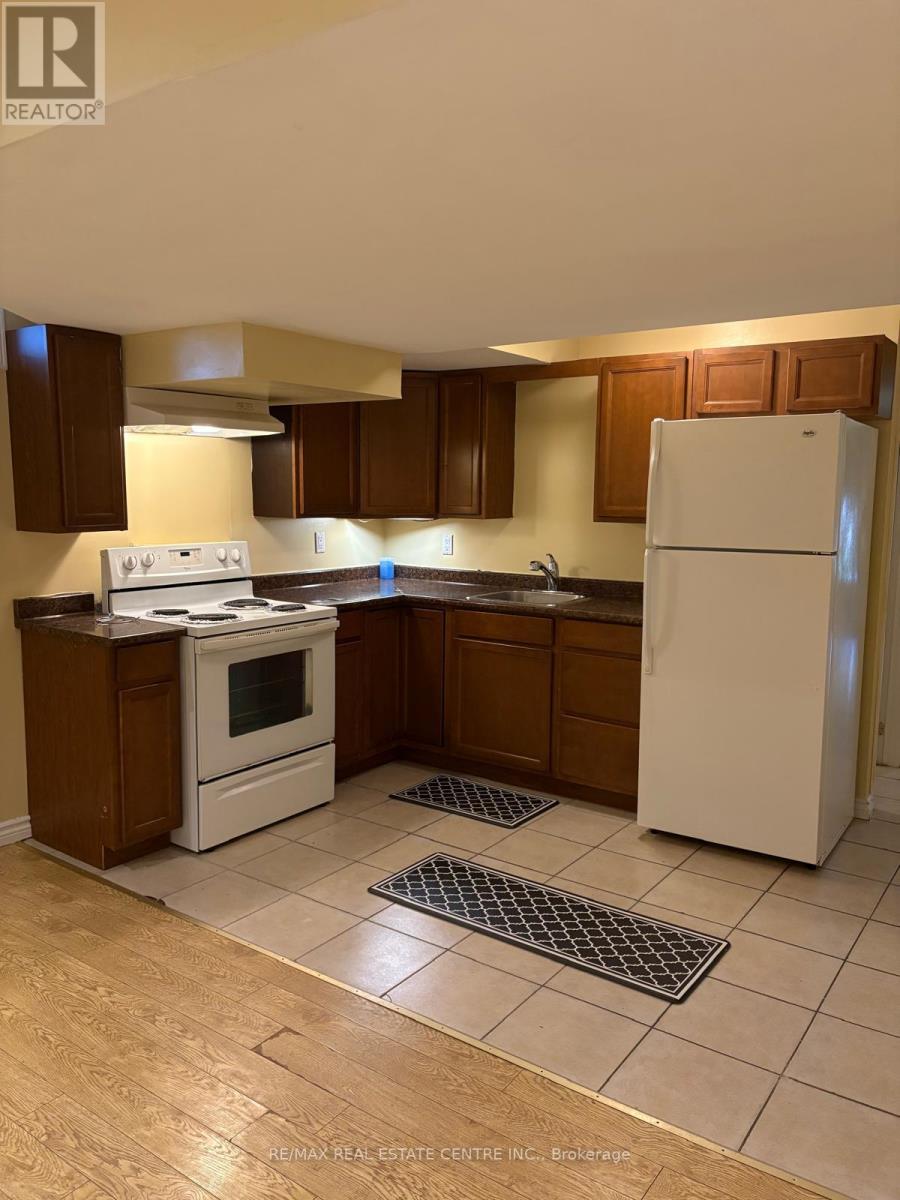 Bsmt - 21 Fahey Drive, Brampton, Ontario  L6Y 0N8 - Photo 5 - W13739432