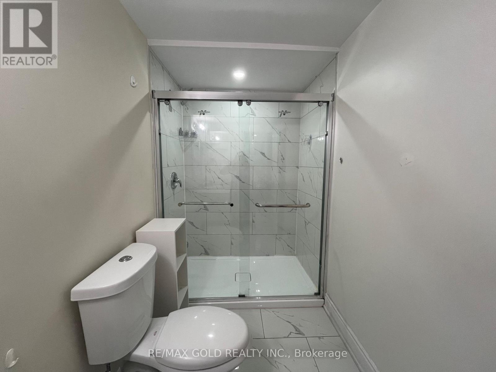 30 Moynes Avenue, Toronto, Ontario  M8Y 3B8 - Photo 10 - W13680938