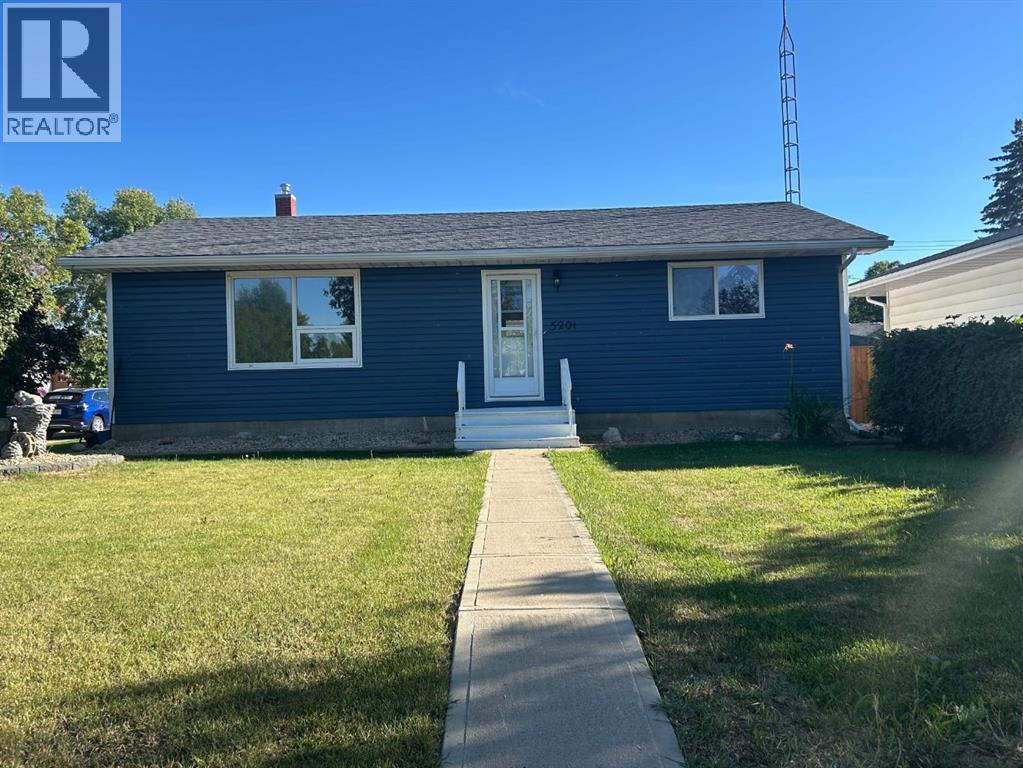 5201 54 Avenue, Camrose, Alberta  T4V 0Z1 - Photo 1 - A2338670